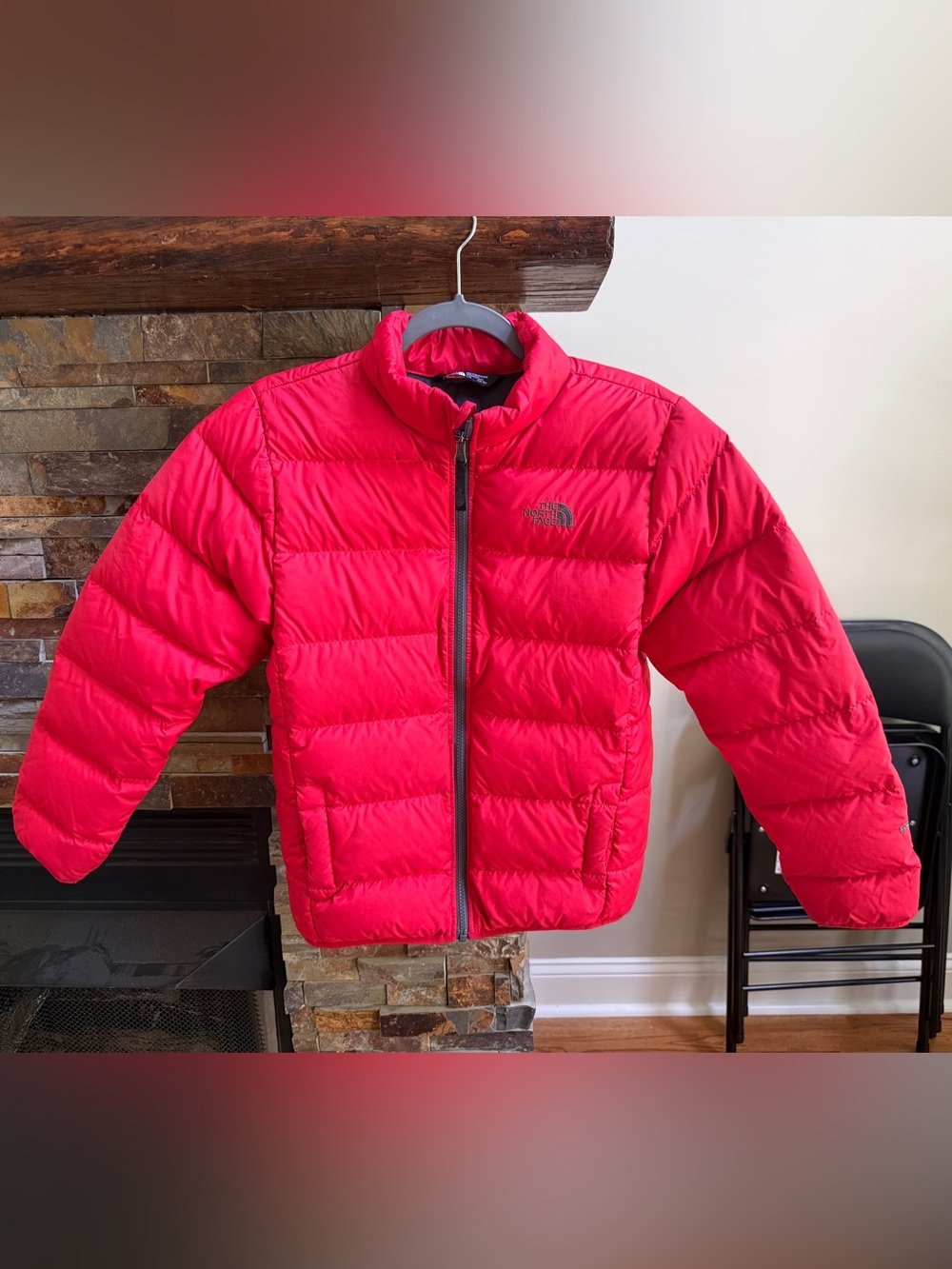 The North Face Kids Bright Red Puffer Jacket Boys YL (14/16)